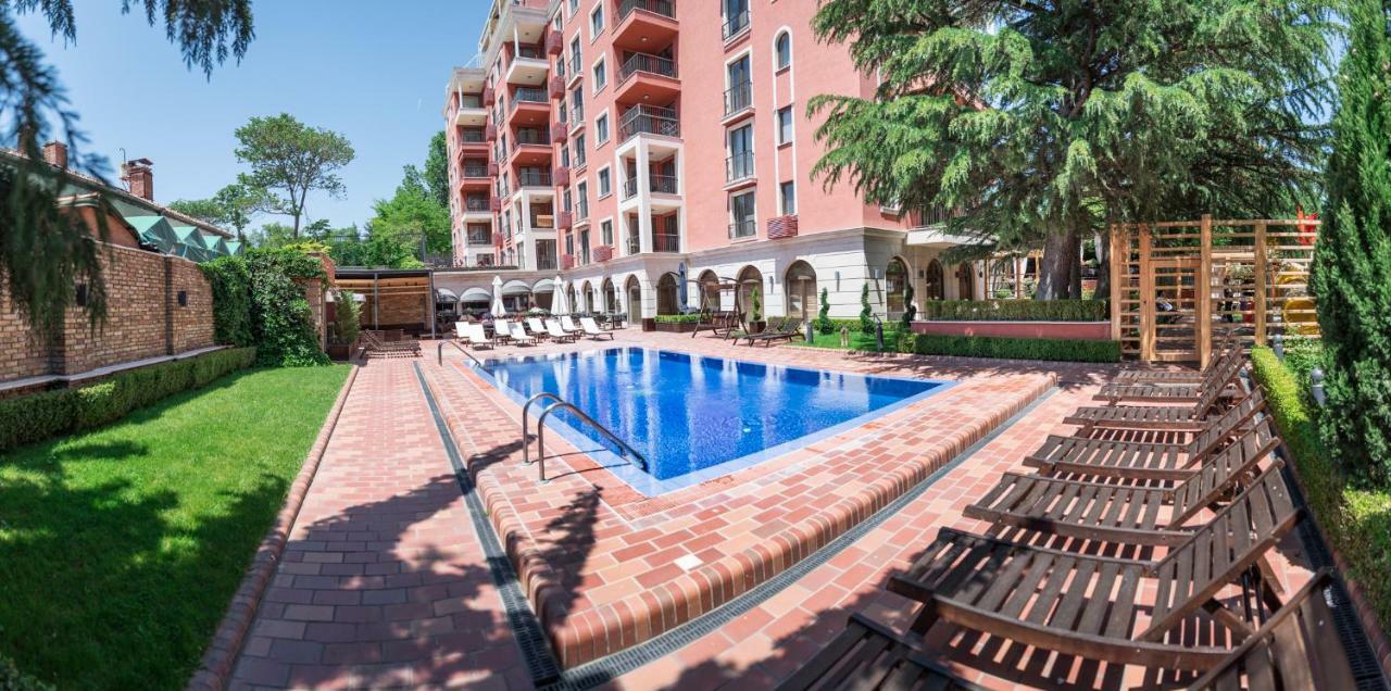 Superb 2-Bdr Luxury Apt. With Pool In Villa Mare Varna Esterno foto